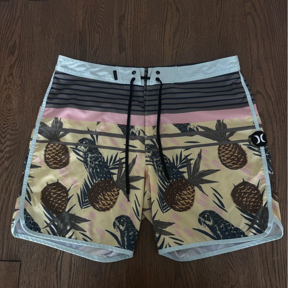 Hurley Phantom Pineapple Print Surf Swim Boardshorts 20” — Size 36